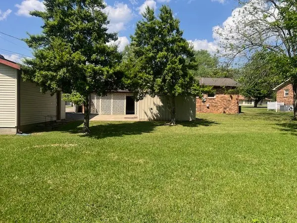 5 Hilltop Rd, Fayetteville, TN 37334
