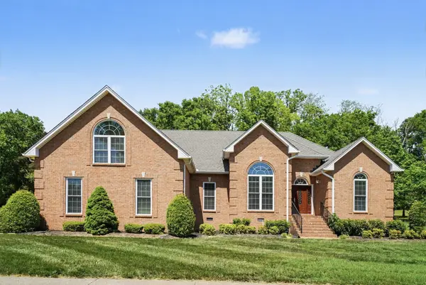1046 Willow Park Cir, Hendersonville, TN 37075