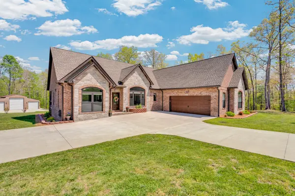 12 Hickory View Ln, Crossville, TN 38572