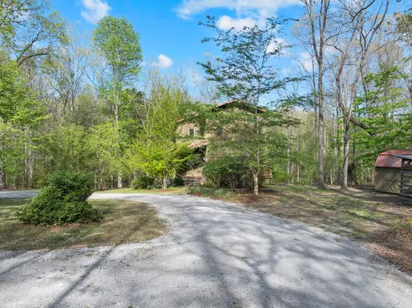 701 Gudger Rd, Sewanee, TN 37375