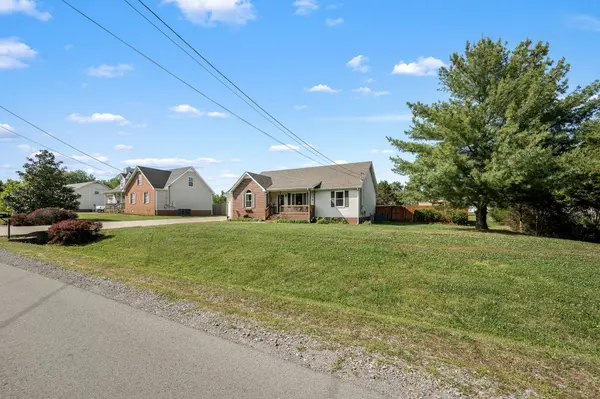 206 Fall Creek Dr, Murfreesboro, TN 37129