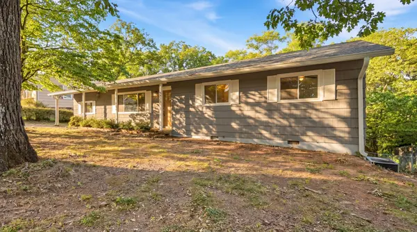 3925 Forest Highland Drive, Chattanooga, TN 37415