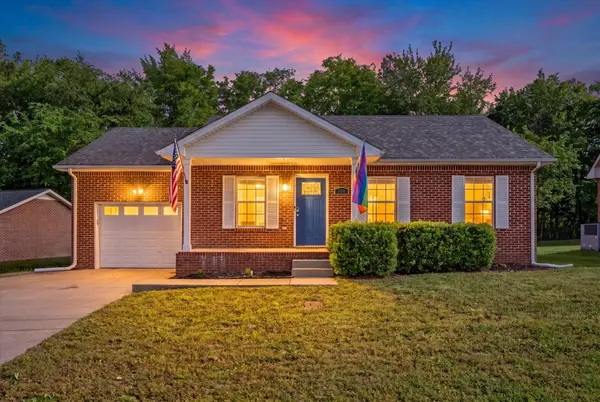 340 Maple Park Dr, Clarksville, TN 37040