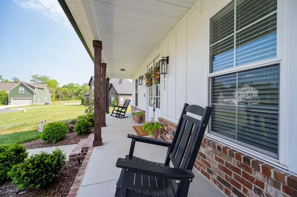 3011 Bootknife Dr, Bell Buckle, TN 37020