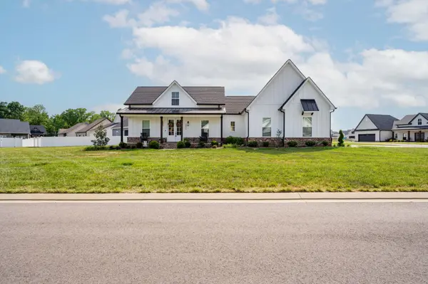 3011 Bootknife Dr, Bell Buckle, TN 37020