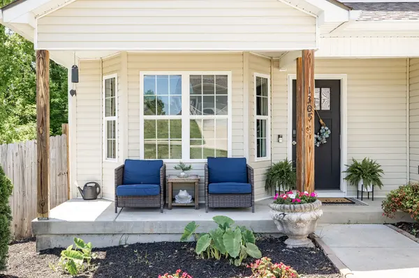 1305 Park Mere Dr, Columbia, TN 38401