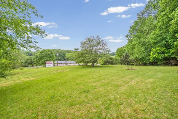795 Clay Wright Rd, Erin, TN 37061