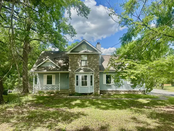 141 S Palmers Chapel Rd, White House, TN 37188