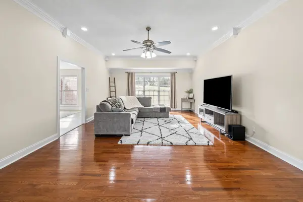 1131 Emerson Cir, Hopkinsville, KY 42240