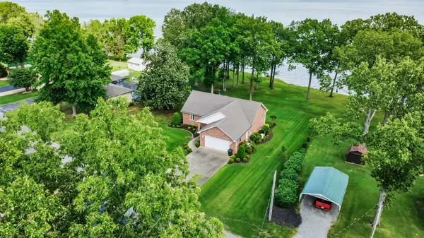 649 Holiday Acres Dr, Springville, TN 38256