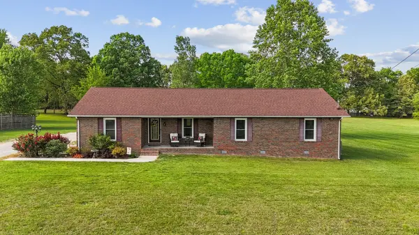 3090 Rock Creek Rd, Estill Springs, TN 37330