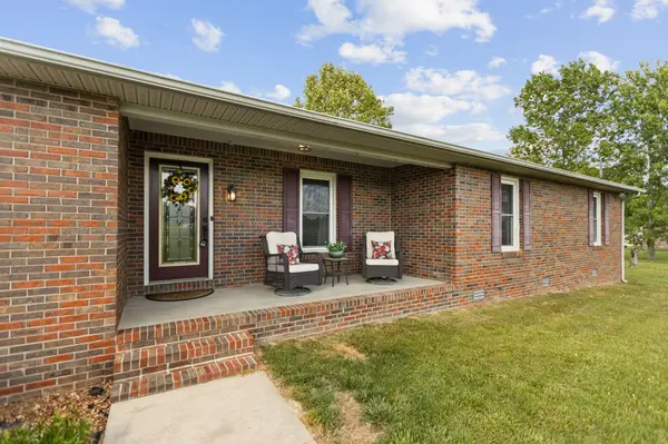 3090 Rock Creek Rd, Estill Springs, TN 37330