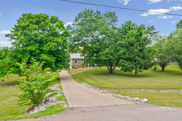 4834 Woodrow Rd, Woodlawn, TN 37191