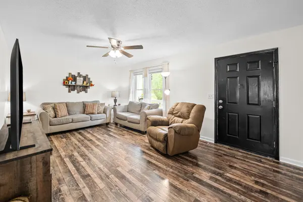 4834 Woodrow Rd, Woodlawn, TN 37191