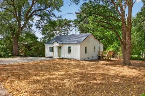 408 3rd Ave #N, Baxter, TN 38544