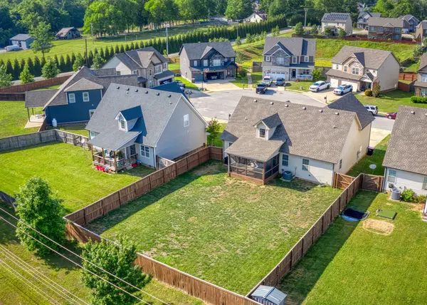 1765 Ellie Piper Cir, Clarksville, TN 37043