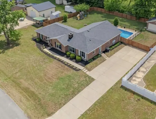 804 Redwood Cir, Columbia, TN 38401
