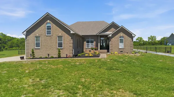 1164 Chenault Ln, Castalian Springs, TN 37031