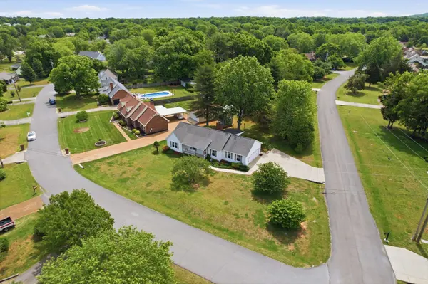 409 Ridgetop Dr, Smyrna, TN 37167