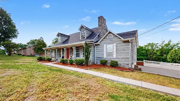 886 Chicken Rd, Lebanon, TN 37090