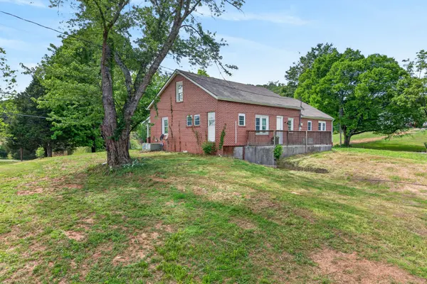 3065 Rocky Springs Rd, Spring City, TN 37381