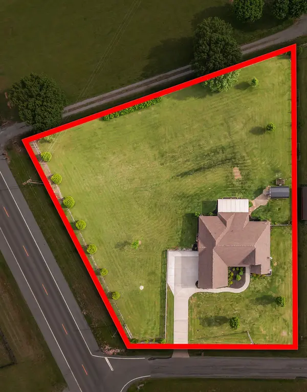 776 Farmer Rd, Eagleville, TN 37060