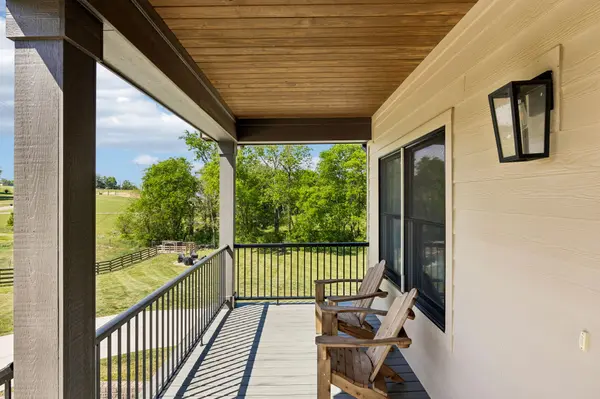 1201 Heelstone Ct, Columbia, TN 38401