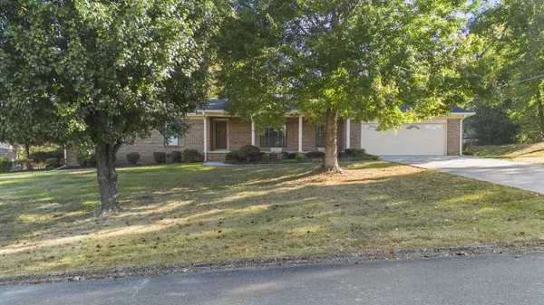 1004 Greenway Lane,  Etowah,  TN 37331