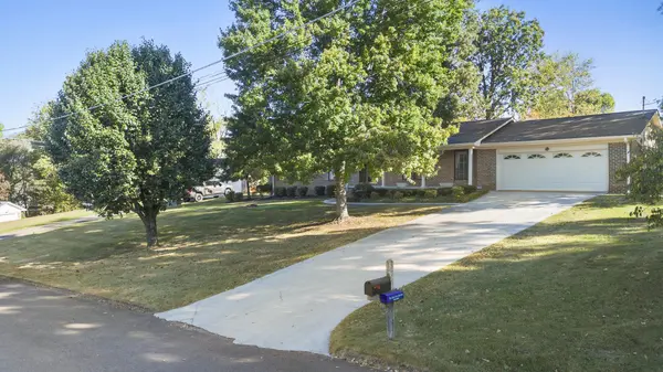 1004 Greenway Lane, Etowah, TN 37331