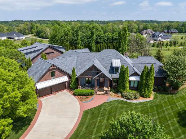 100 Bellavista Ct, Adams, TN 37010