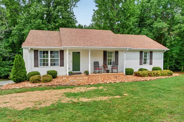 2381 Palmyra Rd, Palmyra, TN 37142