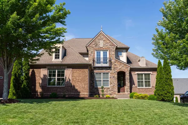 1004 Avery Trace Cir, Hendersonville, TN 37075