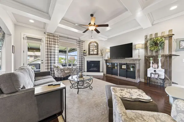 1004 Avery Trace Cir, Hendersonville, TN 37075