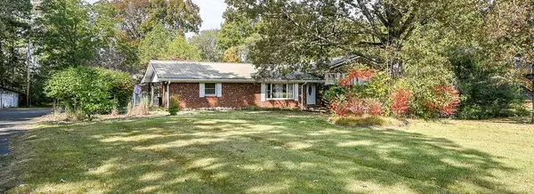 121 Co Rd 892, Etowah, TN 37331