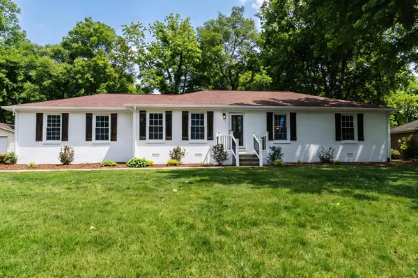 424 Irongate Blvd, Murfreesboro, TN 37129