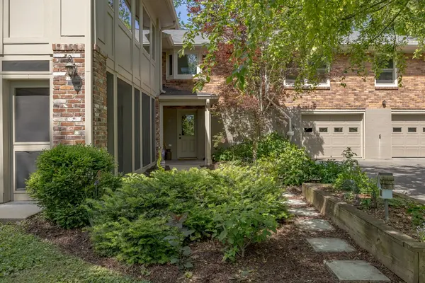 5130 Overton Rd, Nashville, TN 37220