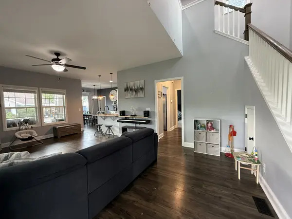 802 E Main St, Watertown, TN 37184