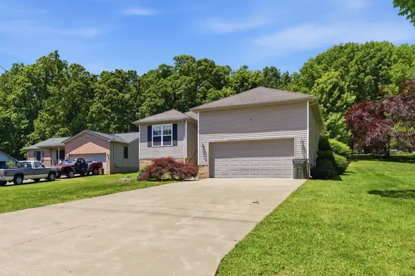873 Linneth Dr, Hopkinsville, KY 42240