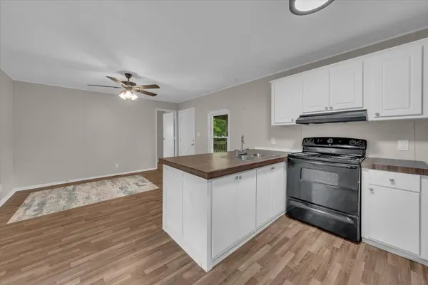181 Medley Ln, Estill Springs, TN 37330