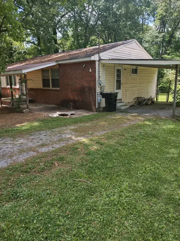207 Tulsa Ave, Tullahoma, TN 37388