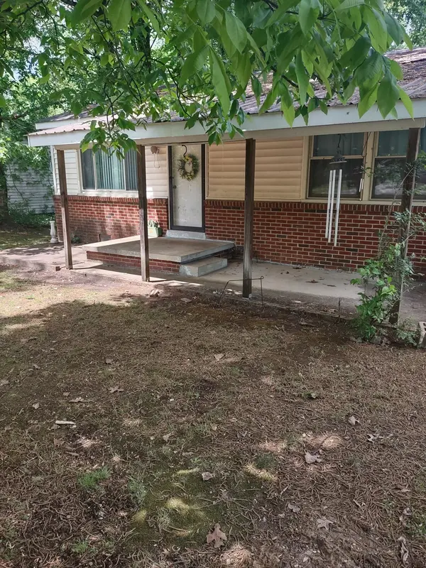 207 Tulsa Ave,  Tullahoma,  TN 37388