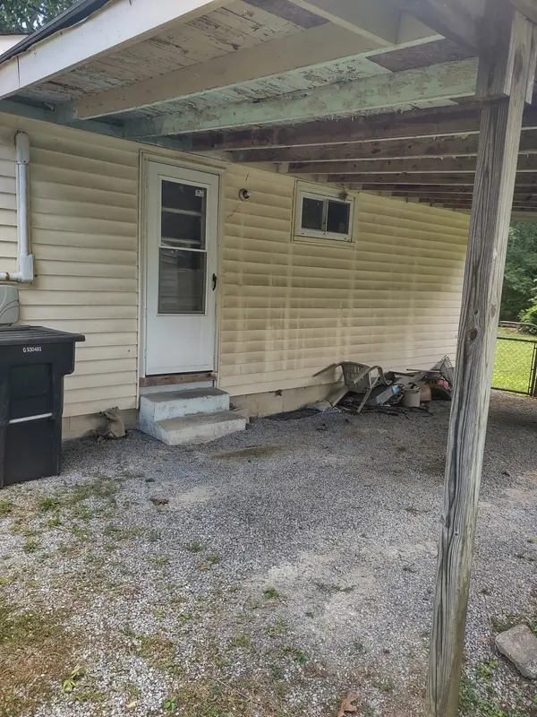 207 Tulsa Ave, Tullahoma, TN 37388