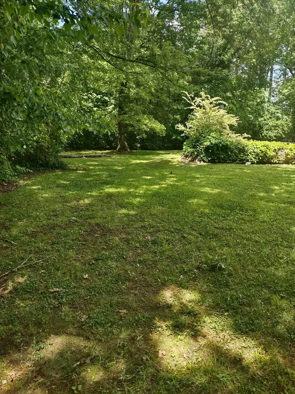207 Tulsa Ave, Tullahoma, TN 37388