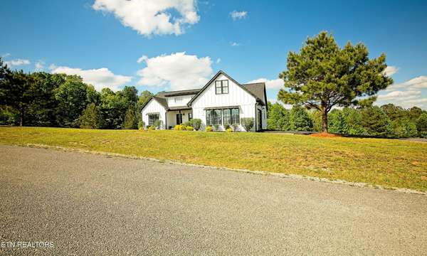 114 Canter Hill Lane, Jamestown, TN 38556