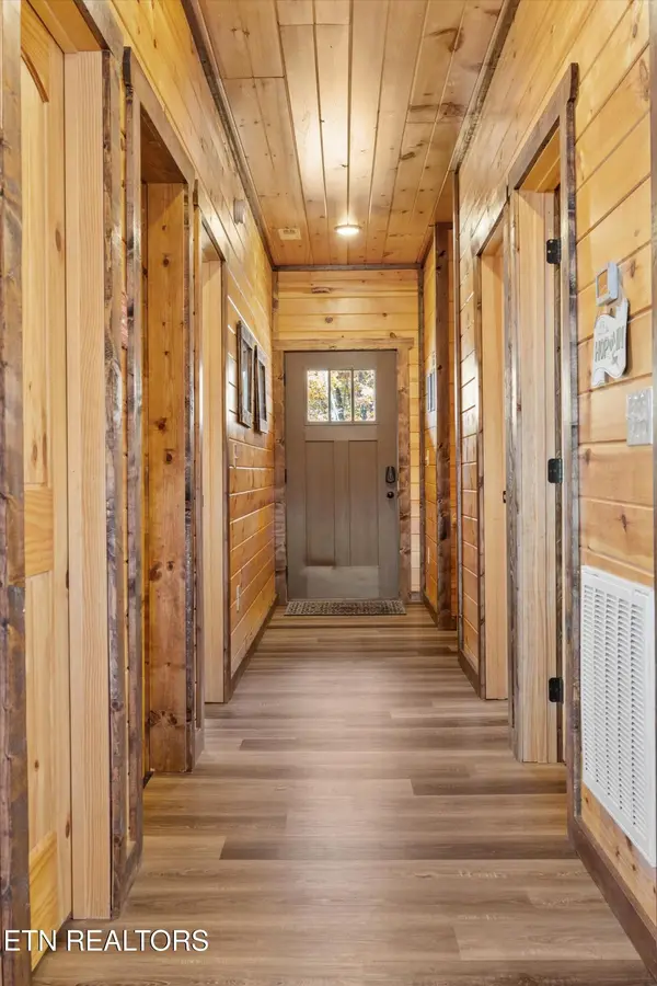 3165 Bear Mountain Lane, Sevierville, TN 37876