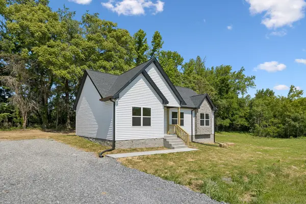 404 Leigh Anna Circle, Lafayette, TN 37083