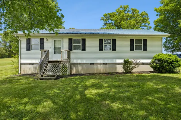 576 Tipps Rd, Belvidere, TN 37306