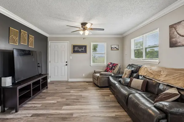 576 Tipps Rd, Belvidere, TN 37306