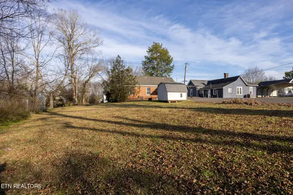 110 S Kilgore Street, Athens, TN 37303