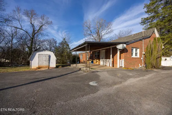 110 S Kilgore Street, Athens, TN 37303